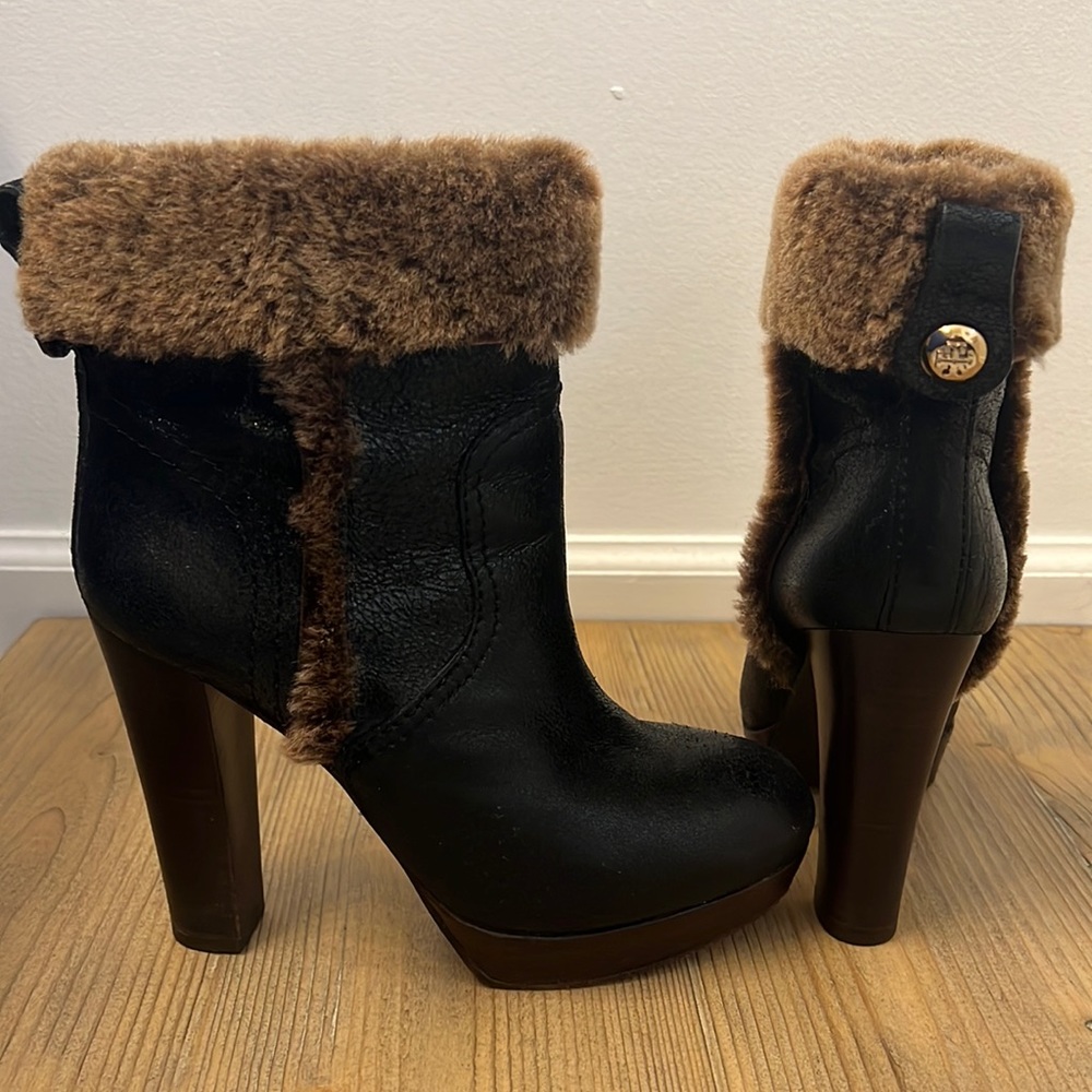 Auth Tory Burch Leather & Shearling Boots